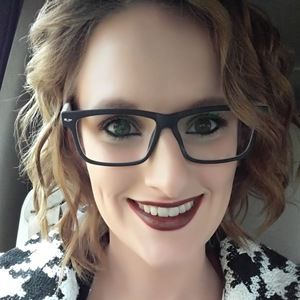 Meet your Posher, Ana